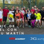 JG Automotive organiza un clinic de pádel con Manu Martín